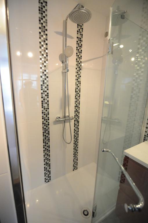 Appartement De Charme Climatise Pour 6 A 8 Pers 엉부와스 객실 사진