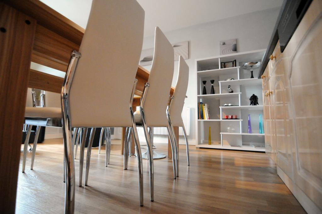 Appartement De Charme Climatise Pour 6 A 8 Pers 엉부와스 객실 사진