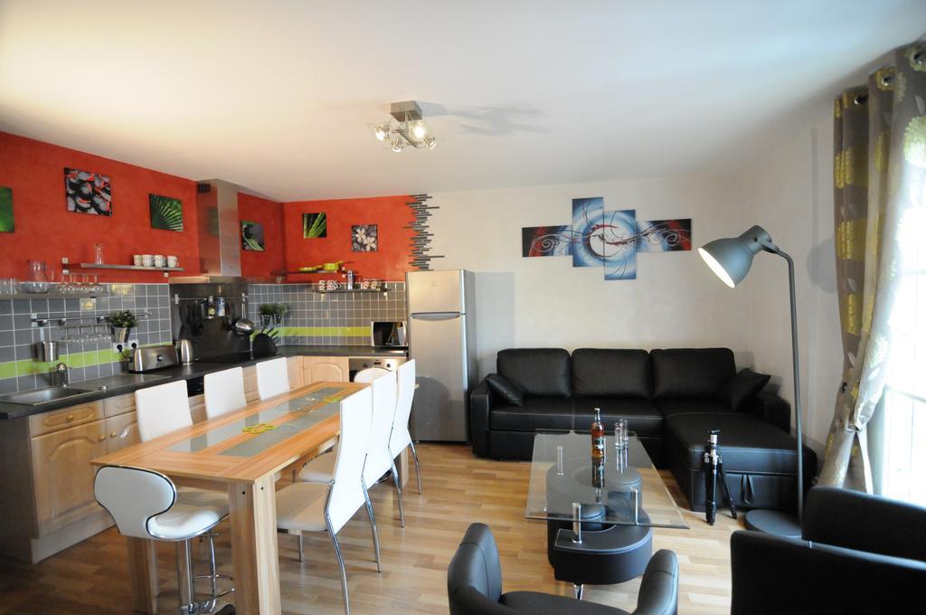 Appartement De Charme Climatise Pour 6 A 8 Pers 엉부와스 객실 사진